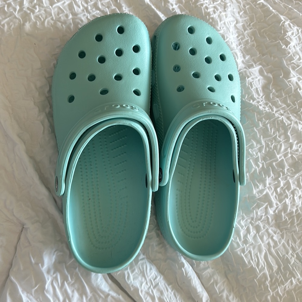 Crocs - Picture 3 of 4